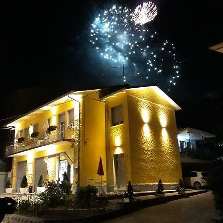 Bed And Breakfast Lo Scrigno Polinago Екстер'єр фото